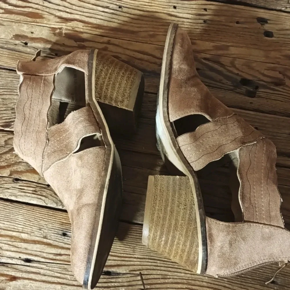 Cowgirlcore  Let's See Style Los Angeles Suede cutout bootie with heel zipper 6 - Picture 3 of 14